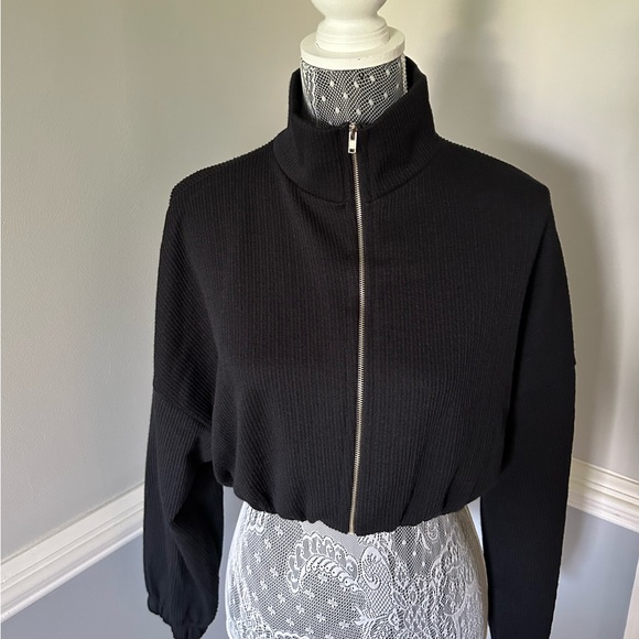 Miss Hong  mock neck crop Top Size S/M - Picture 1 of 12
